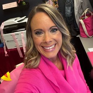 Meet your Posher, Elaine